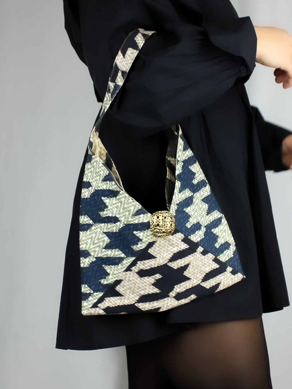 Houndstooth Cookie Bag with Clasp